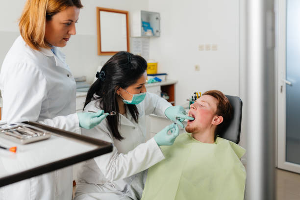 Best Emergency Tooth Extraction in Flower Hill, MD